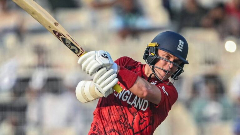 ‘Disappointing’ – Sangakkara on Sam Curran turning out for Surrey with IPL still – سم کران کی آئی پی ایل سے دوری پر کمارا سنگاکارا کا اظہارِ مایوسی