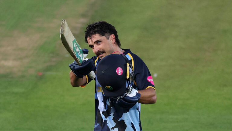 Kiran Carlson ton hands Glamorgan victory – کرن کارلسن کی شاندار سنچری، گلیمورگن کی سمرسیٹ کے خلاف شاندار فتح