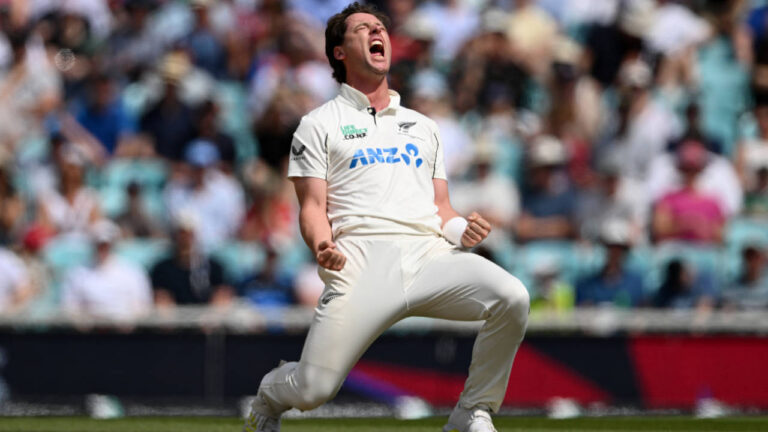 Henry takes 11 as New Zealand romp to 253-run victory against England – نیوزی لینڈ کی تاریخی کامیابی